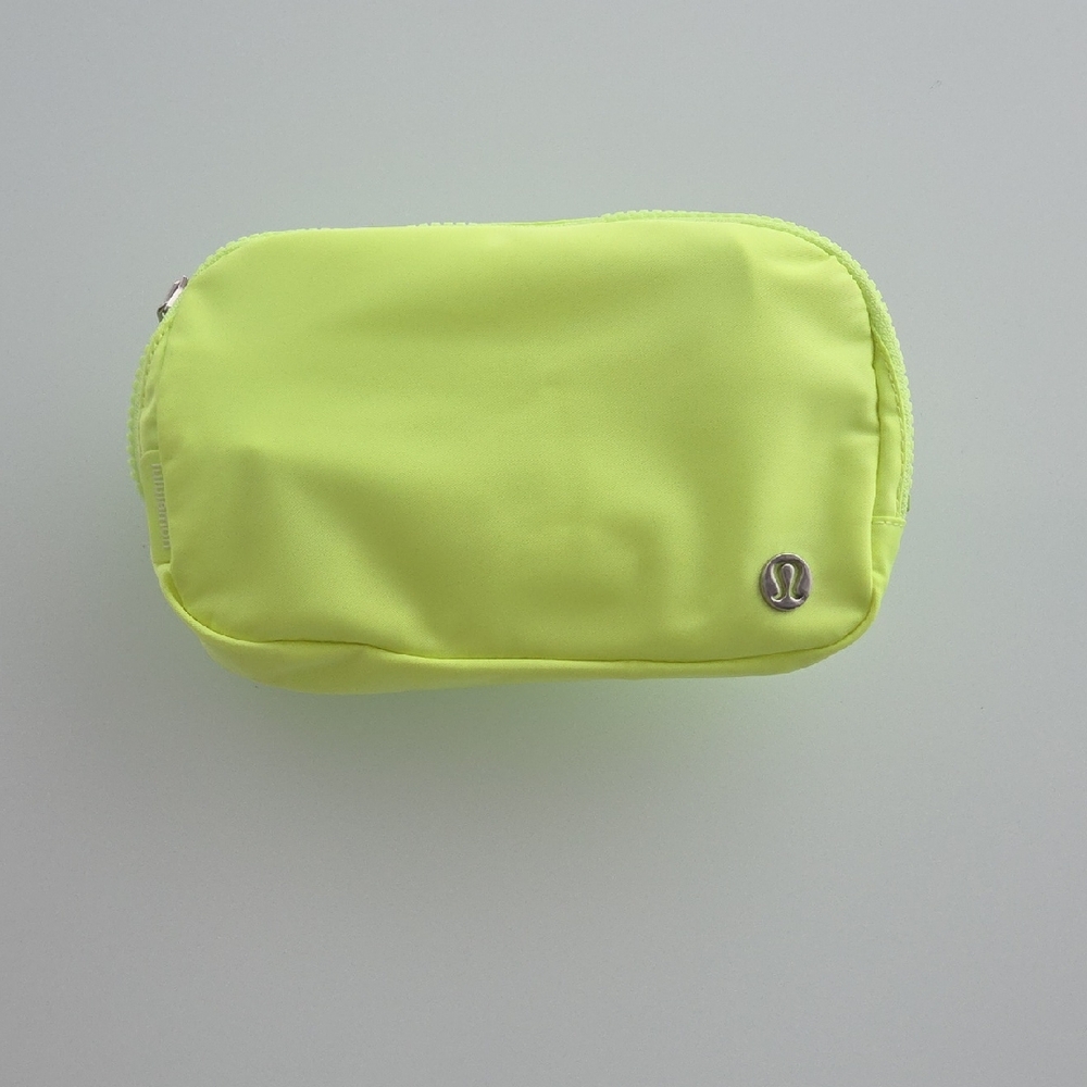 NWOT lululemon Everywhere Belt Bag 1L, Neon Yellow
